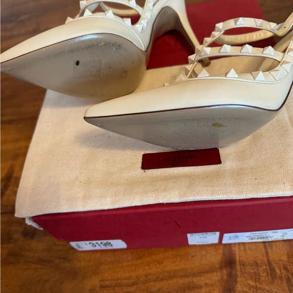 Valentino Ivory high heels - Picture 3 of 7